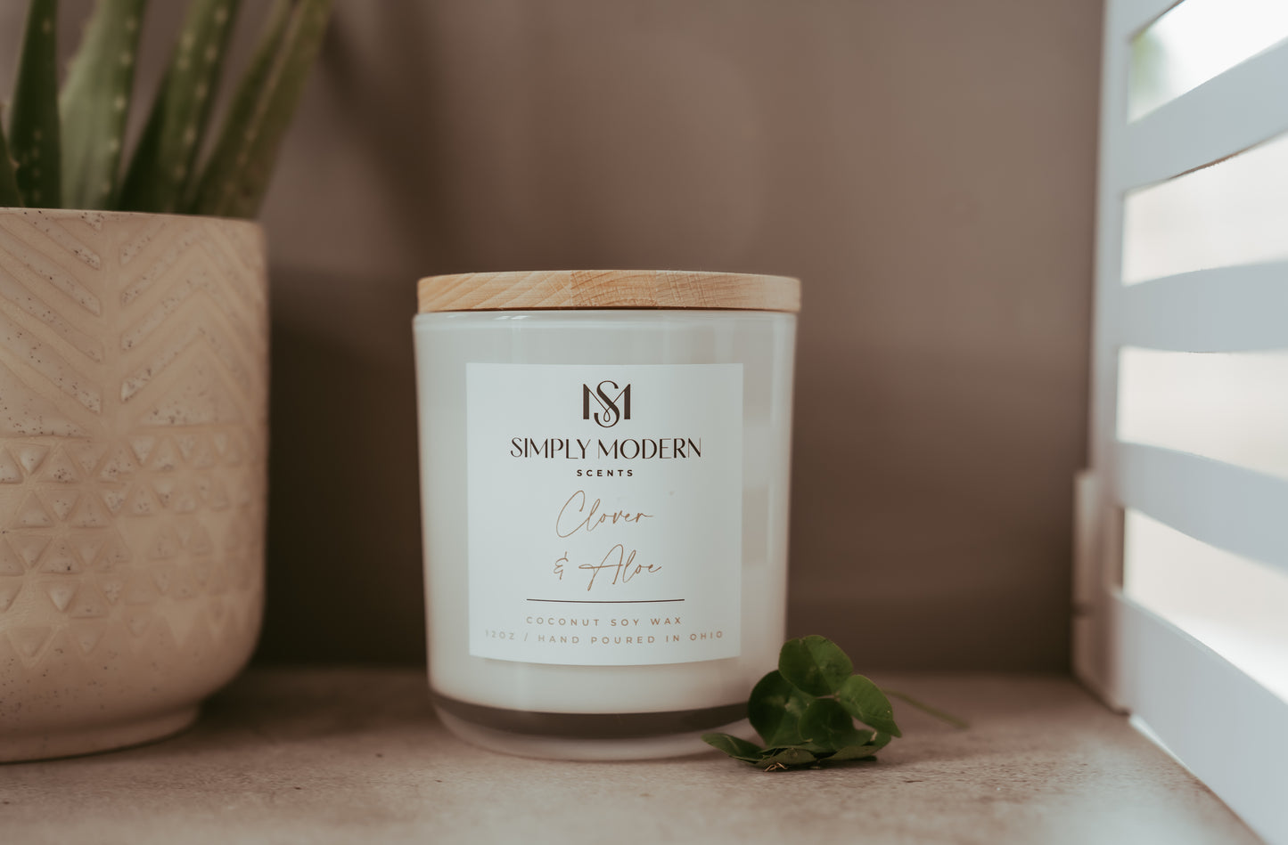 Clover & Aloe | Wood-Wick Coconut Soy Wax Candle