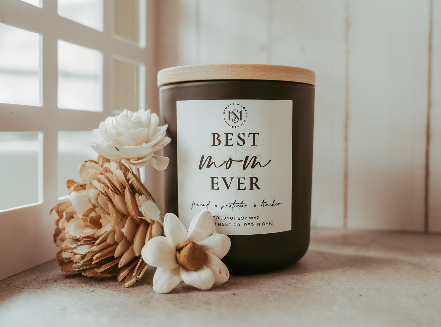 Best Mom Ever Mahogany Teakwood | Black | Coconut Soy Wood Wick Candle