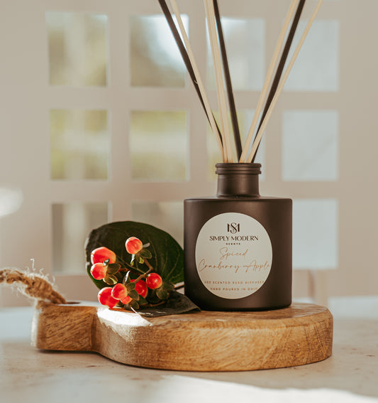 Reed Diffuser | Holiday Scents | Mixed Reeds
